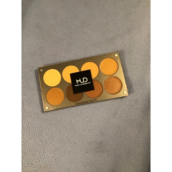 MUD Make-up designory Gold Multi-color Foundation Palette NEW - Picture 2 of 15